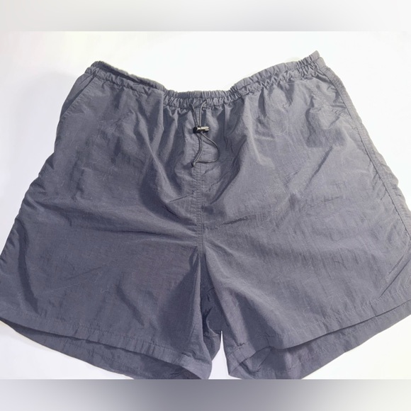 Mountain Equipment Co-op Ladies XL shorts - Picture 2 of 3
